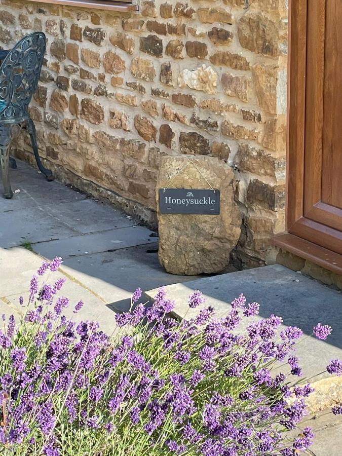 Honeysuckle Cottage - Hillside Holiday Cottages, Cotswolds Warmington Esterno foto